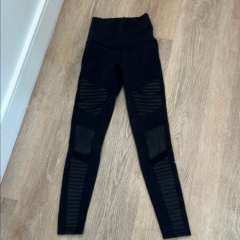 ALO Yoga Black Leggings